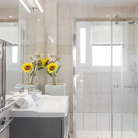 Upstays Cosy 1 Bedroom With Terrace And Ac Cannes