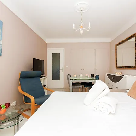 Upstays Cosy 1 Bedroom With Terrace And Ac *