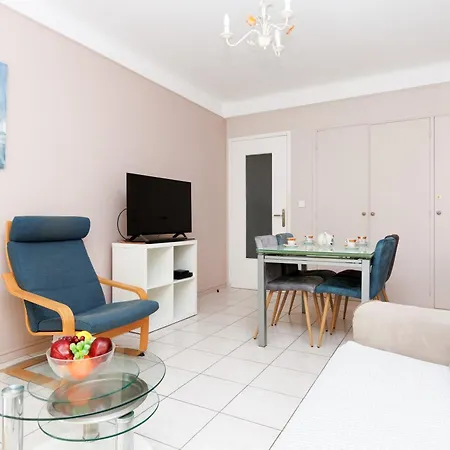 Upstays Cosy 1 Bedroom With Terrace And Ac Appartamento Cannes