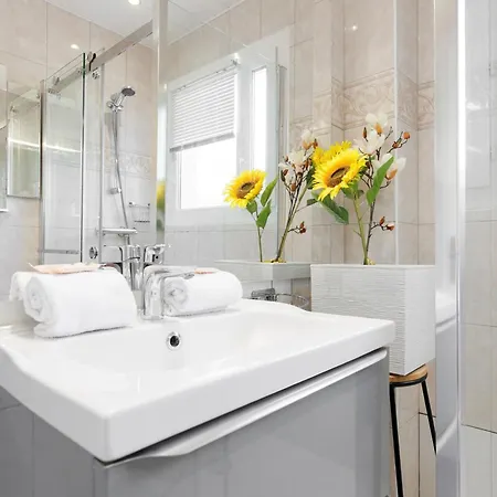 Upstays Cosy 1 Bedroom With Terrace And Ac * Cannes
